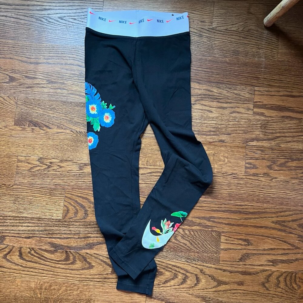EUC Nike Black Hyper Femme Floral Logo High Rise Leggings Sz S - Picture 5 of 11